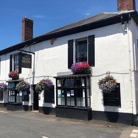 Half Moon Inn 엑서터 외부 사진